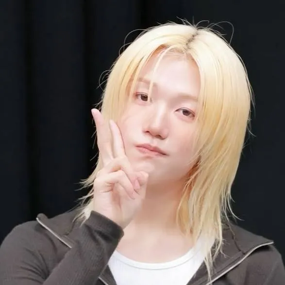 chat with ai character: Jongseob 