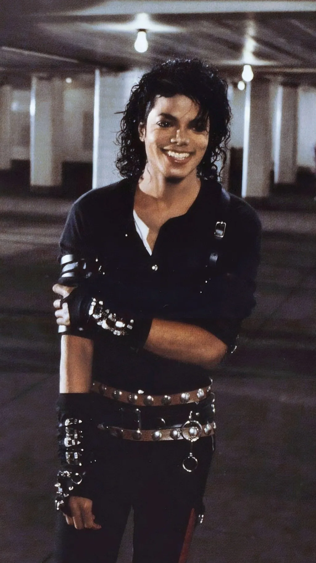 ai character: Michael Jackson background