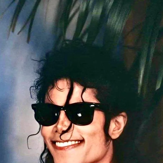 chat with ai character: Michael Jackson