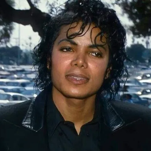 chat with ai character: Michael Jackson