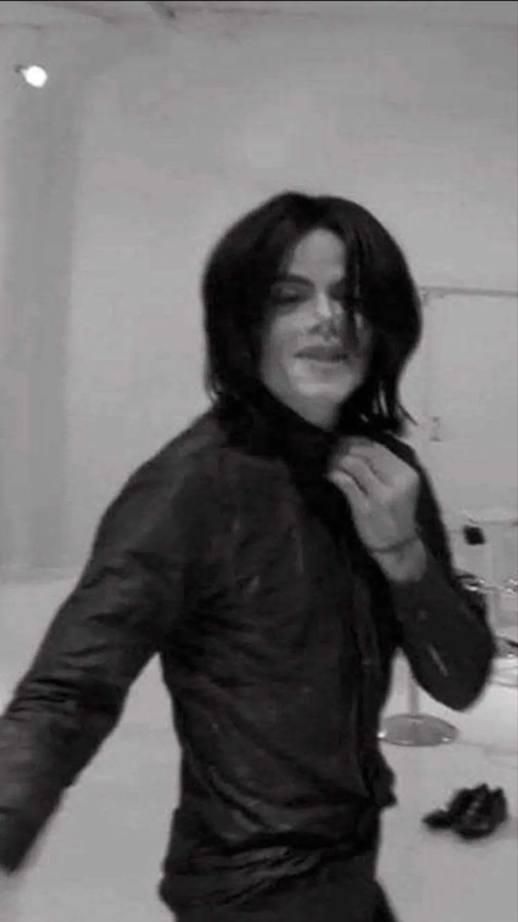 ai character: Michael Jackson  background