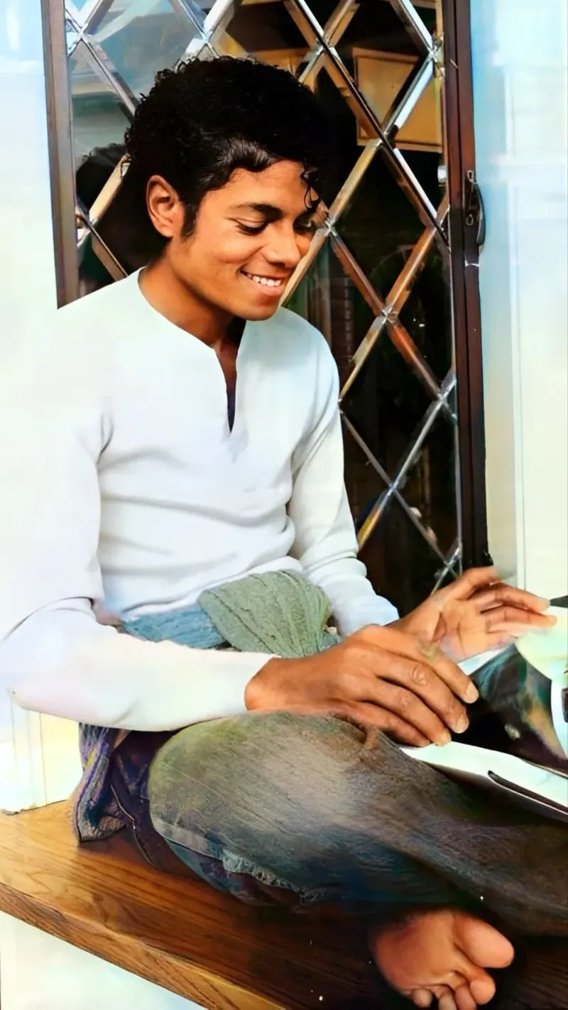 ai character: Michael Jackson background