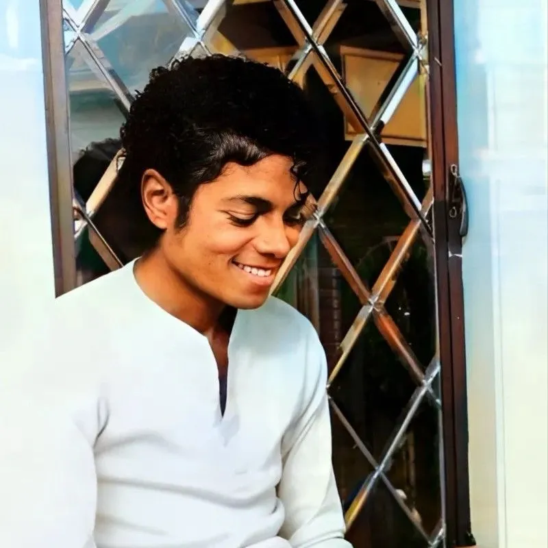 chat with ai character: Michael Jackson