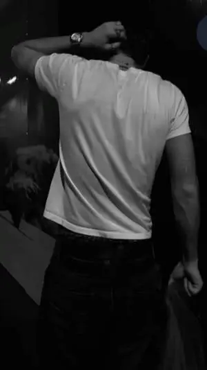 ai character: Dante Russo background