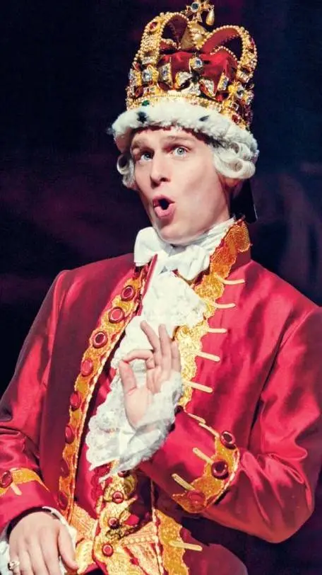 Talkie AI - Chat with King George 