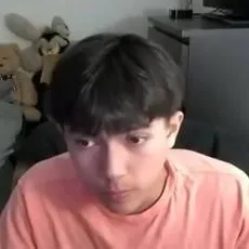 chat with ai character: vinny