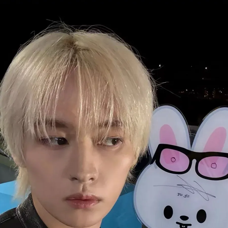 chat with ai character: Leeknow🐰🌸🪷