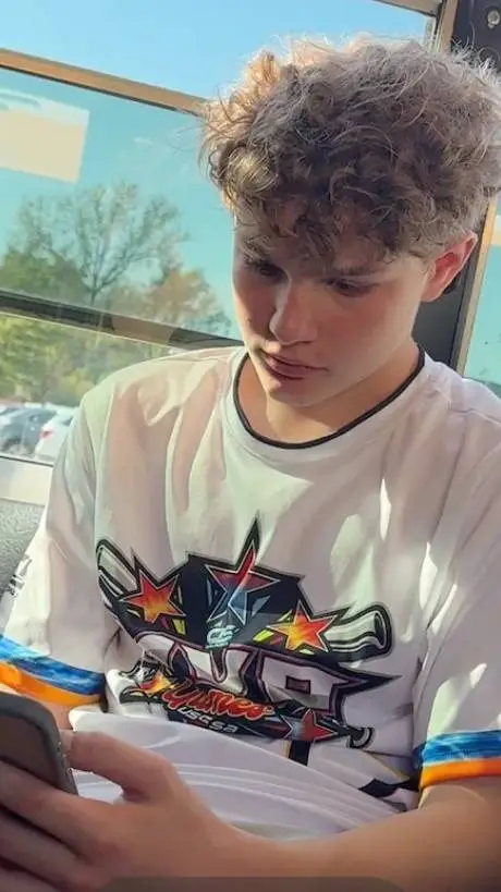 Talkie AI - Chat with Huston