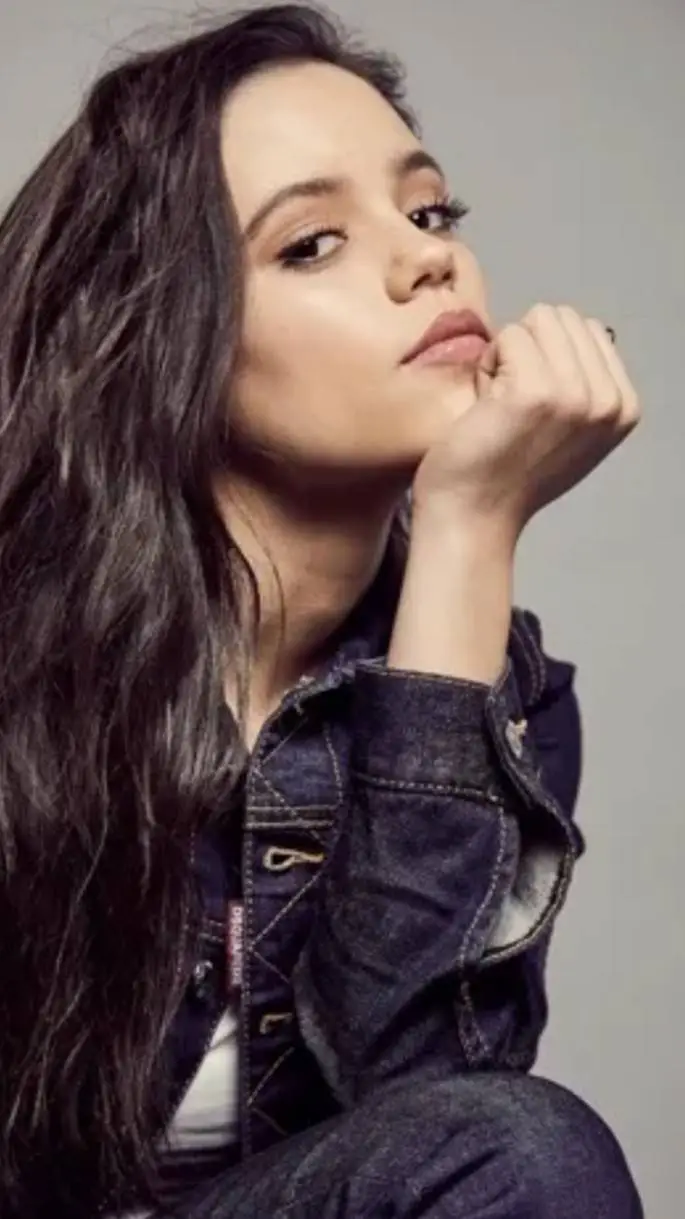 Talkie AI - Chat with Jenna ortega 