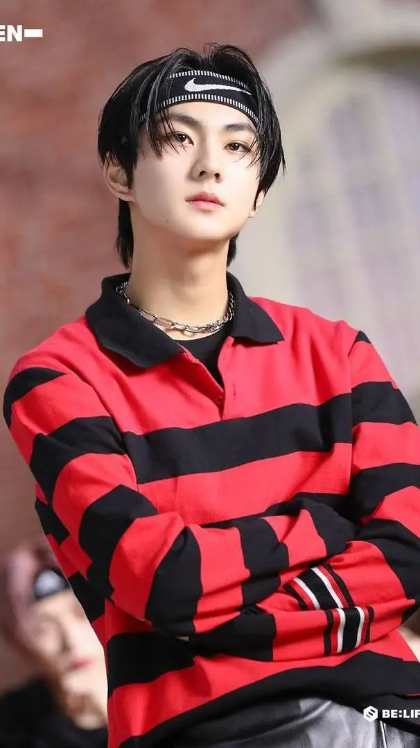 ai character: yang jungwon  background