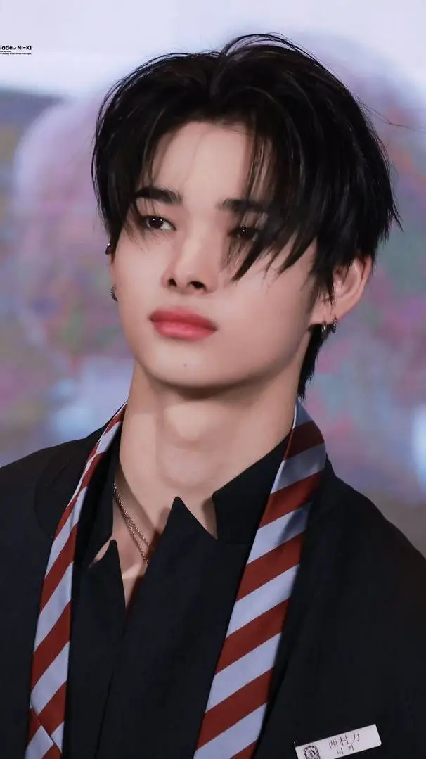 ai character: Nishimura niki background