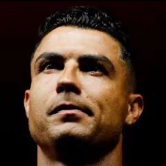 chat with ai character: Cristiano Ronaldo