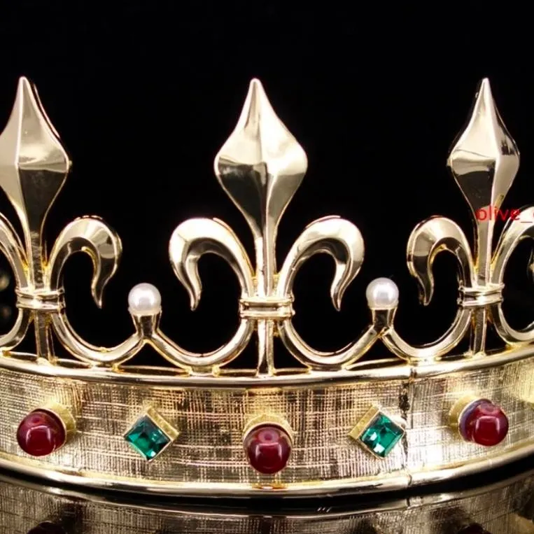 chat with ai character: CROWNiNG GLORY