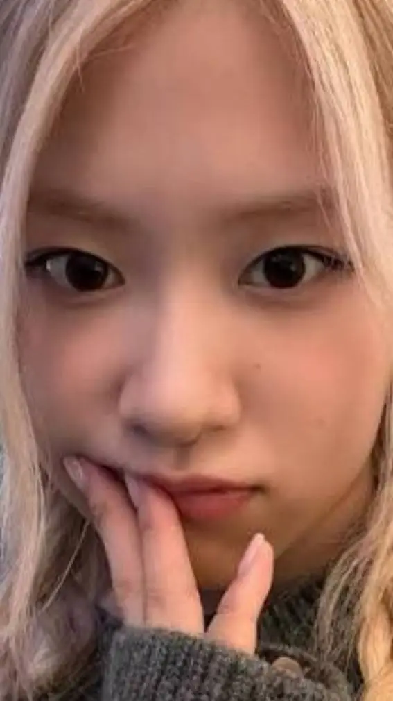 Talkie AI - Chat with Rosé *BLACKPINK*
