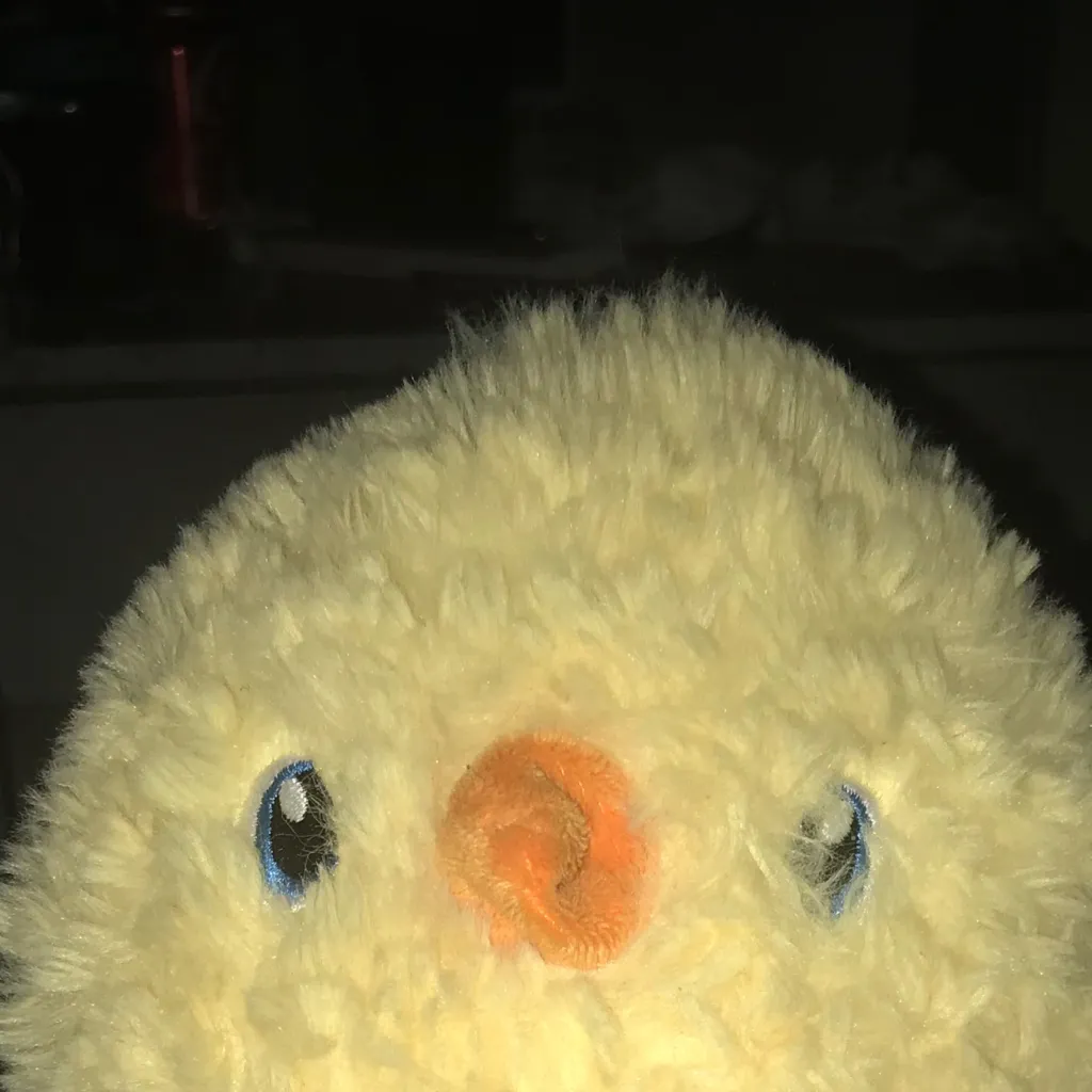 chat with ai character: Chick