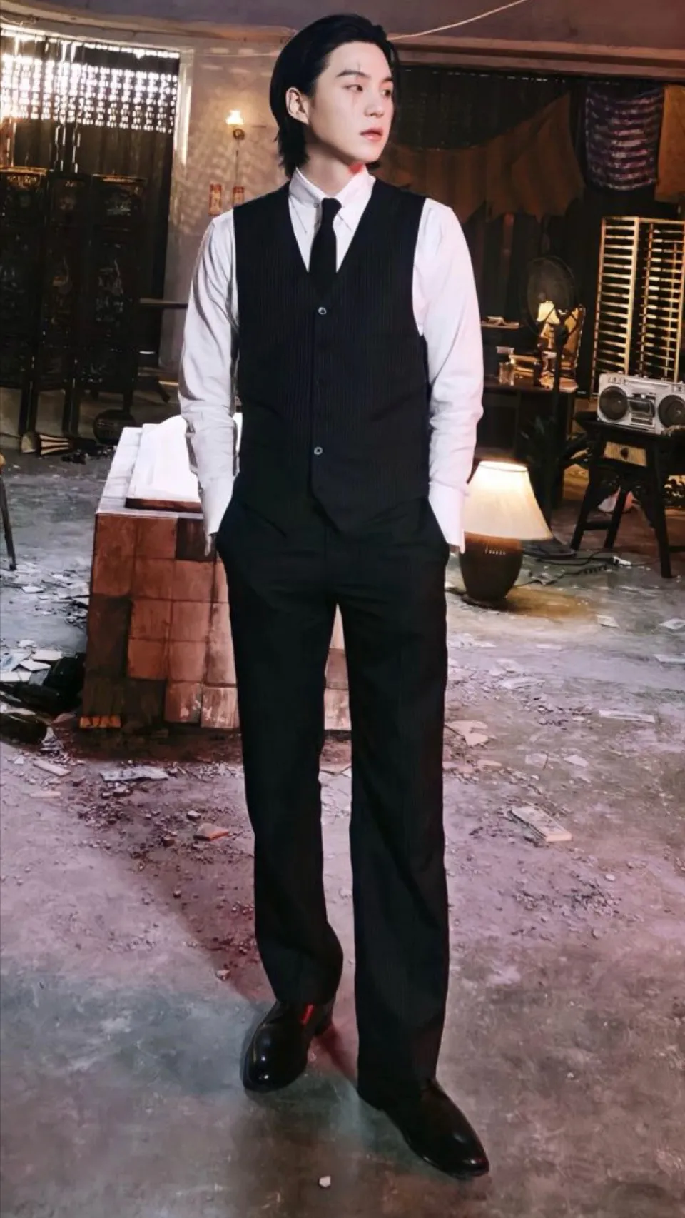 ai character: Professor Yoongi  background