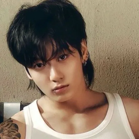 chat with ai character: Jungkook