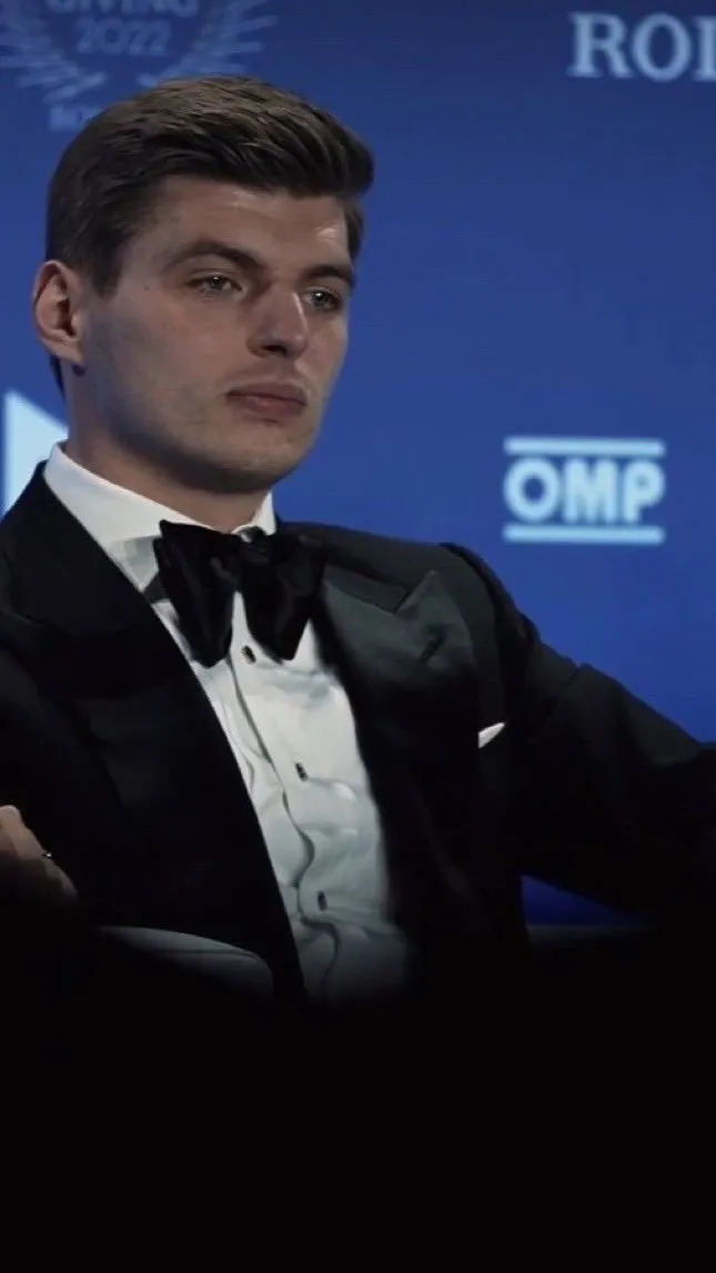 Talkie AI - Chat with Max Verstappen 