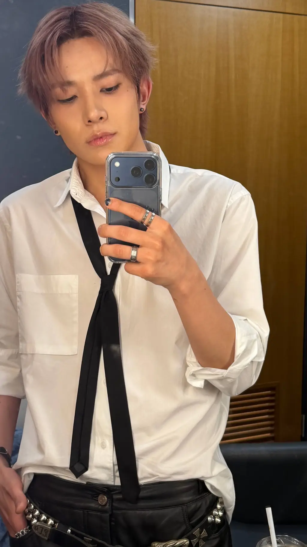 ai character: Heeseung background