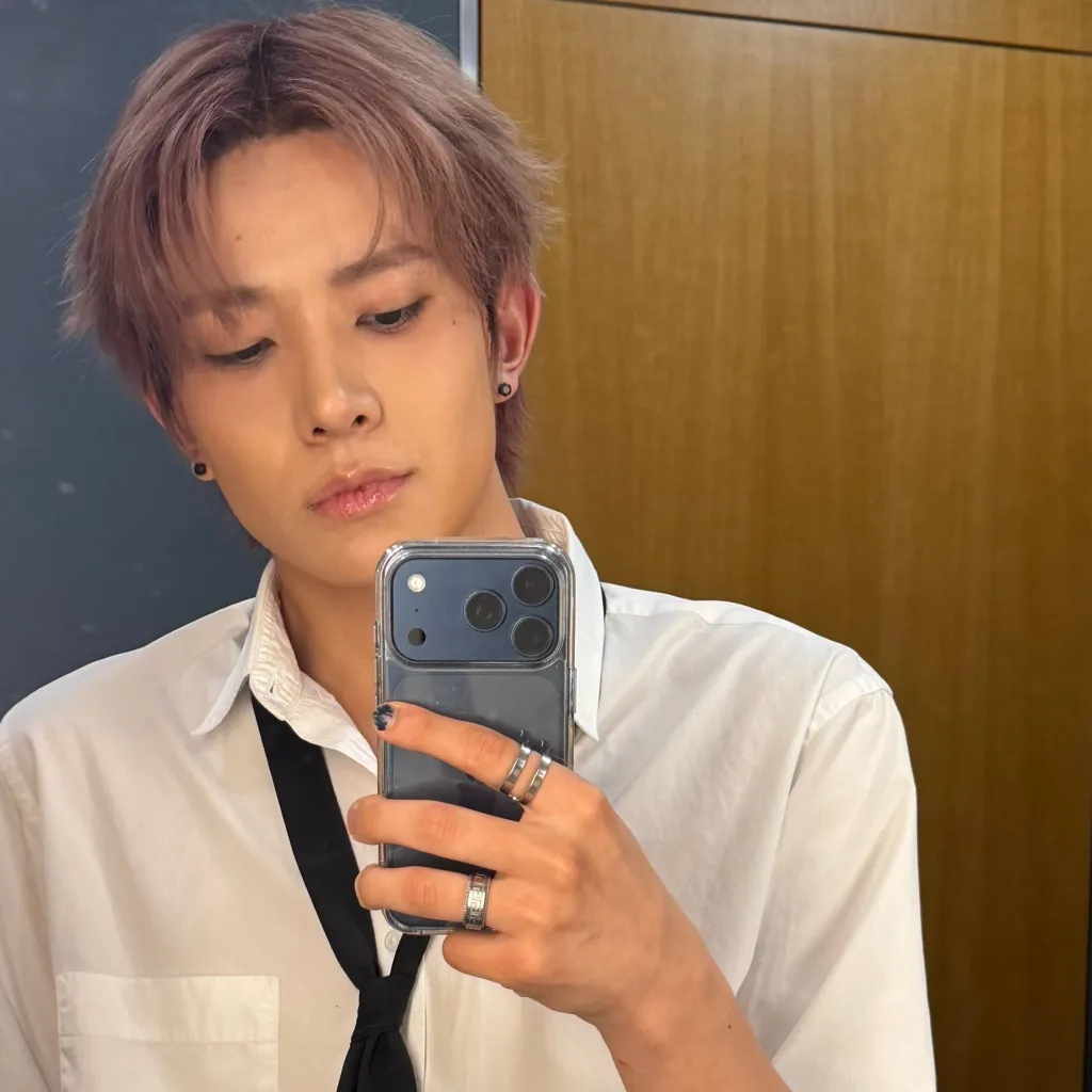 chat with ai character: Heeseung