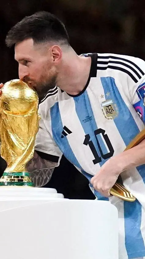 ai character: lionel messi background
