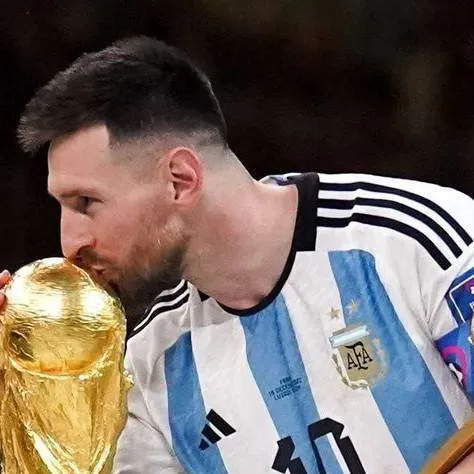 chat with ai character: lionel messi