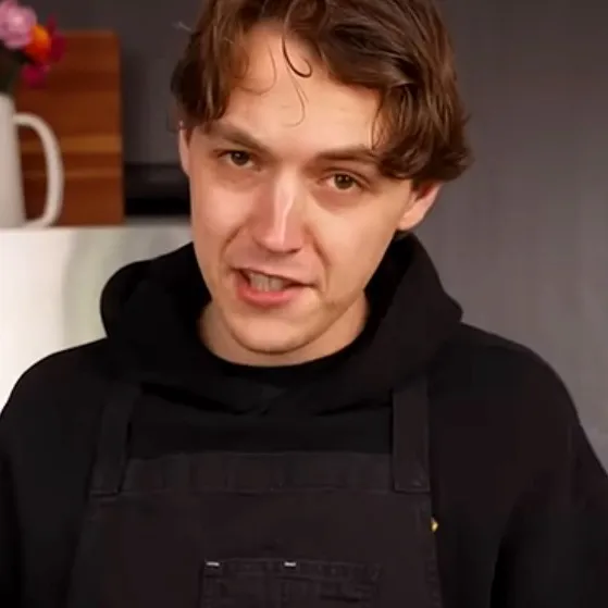 chat with ai character: Chef Tyler