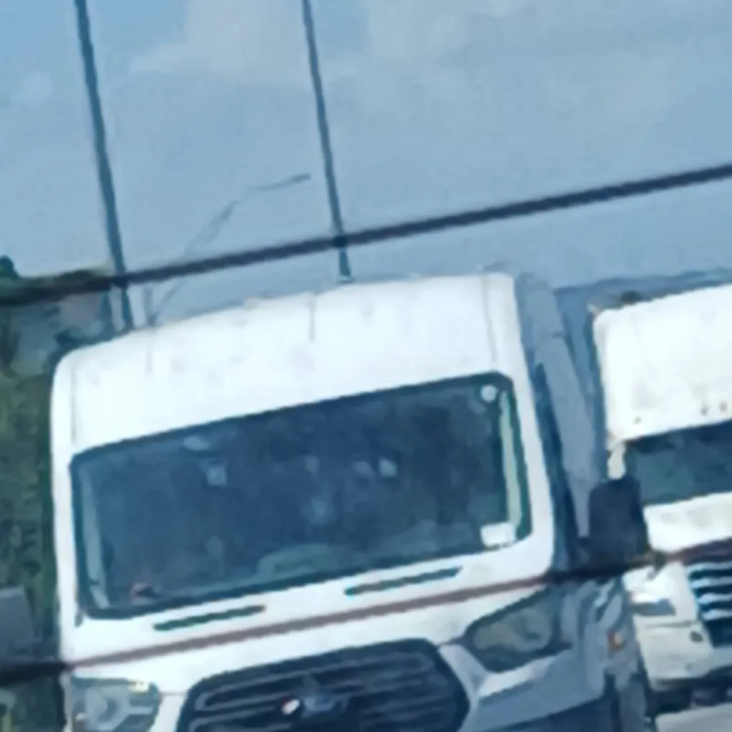 chat with ai character: ford transit 