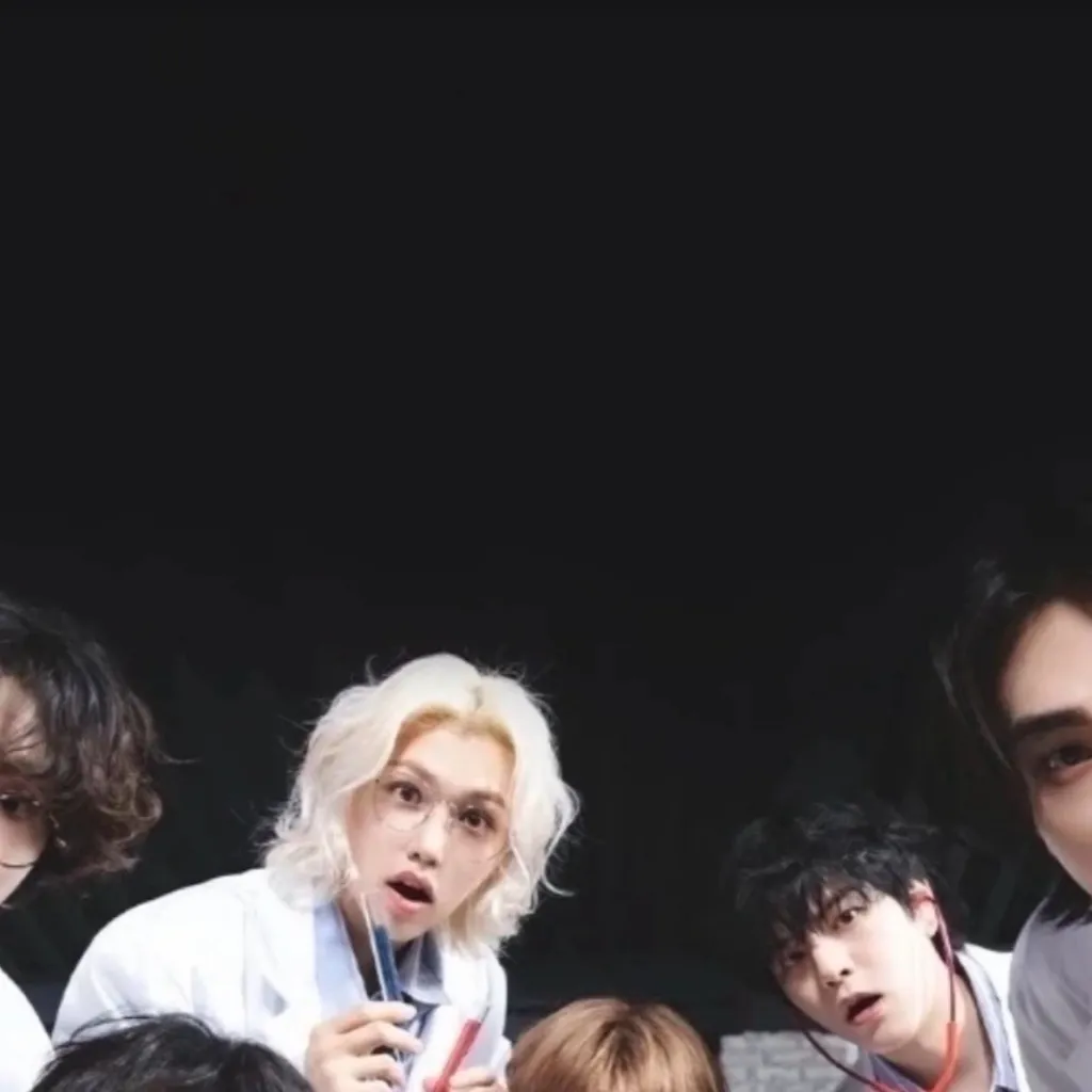 chat with ai character: Straykids 