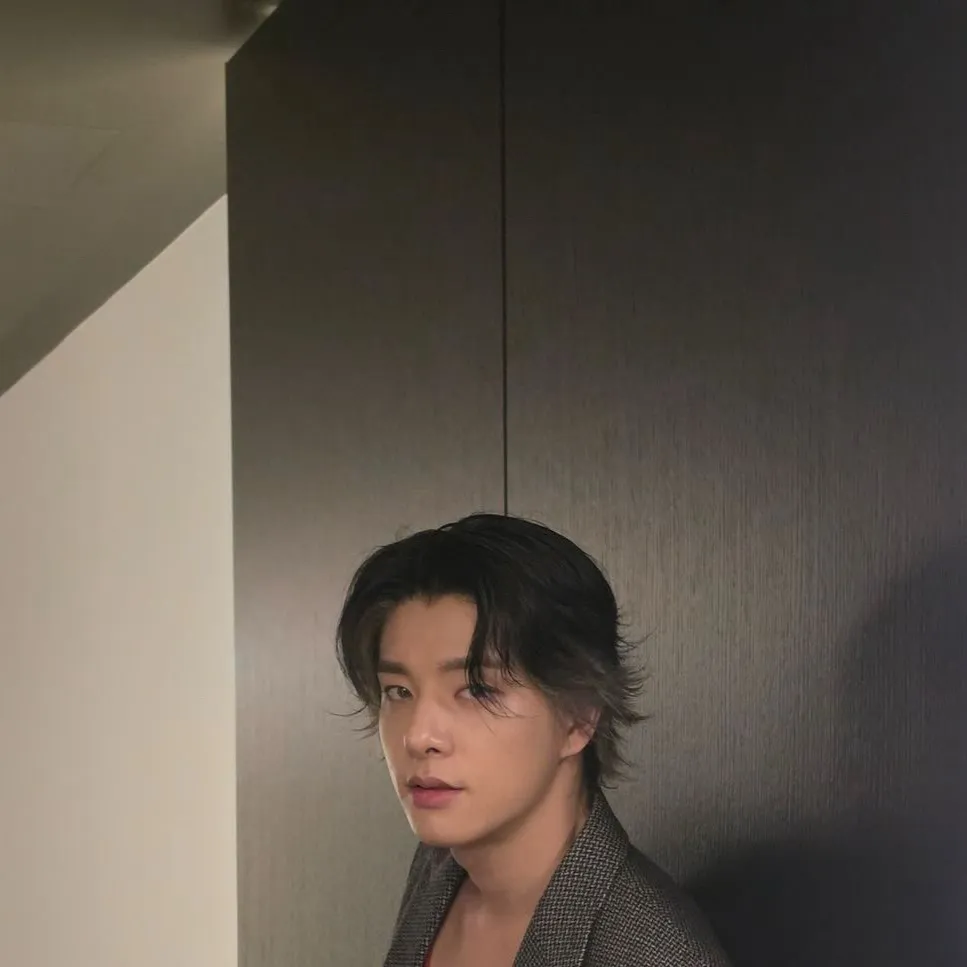 chat with ai character: Sim jaeyun 