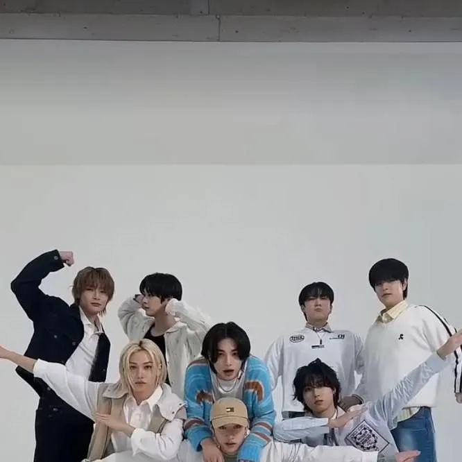 chat with ai character: Skz x pick me 
