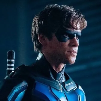 chat with ai character: Nightwing