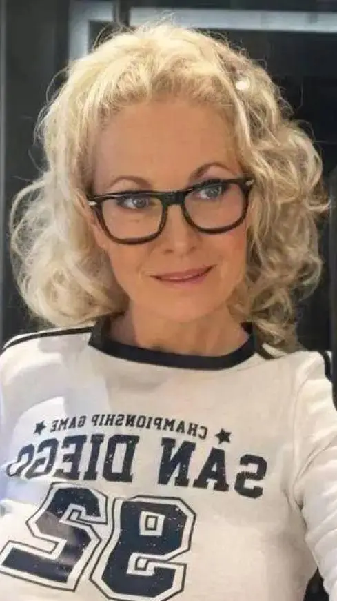 ai character: grandmother background