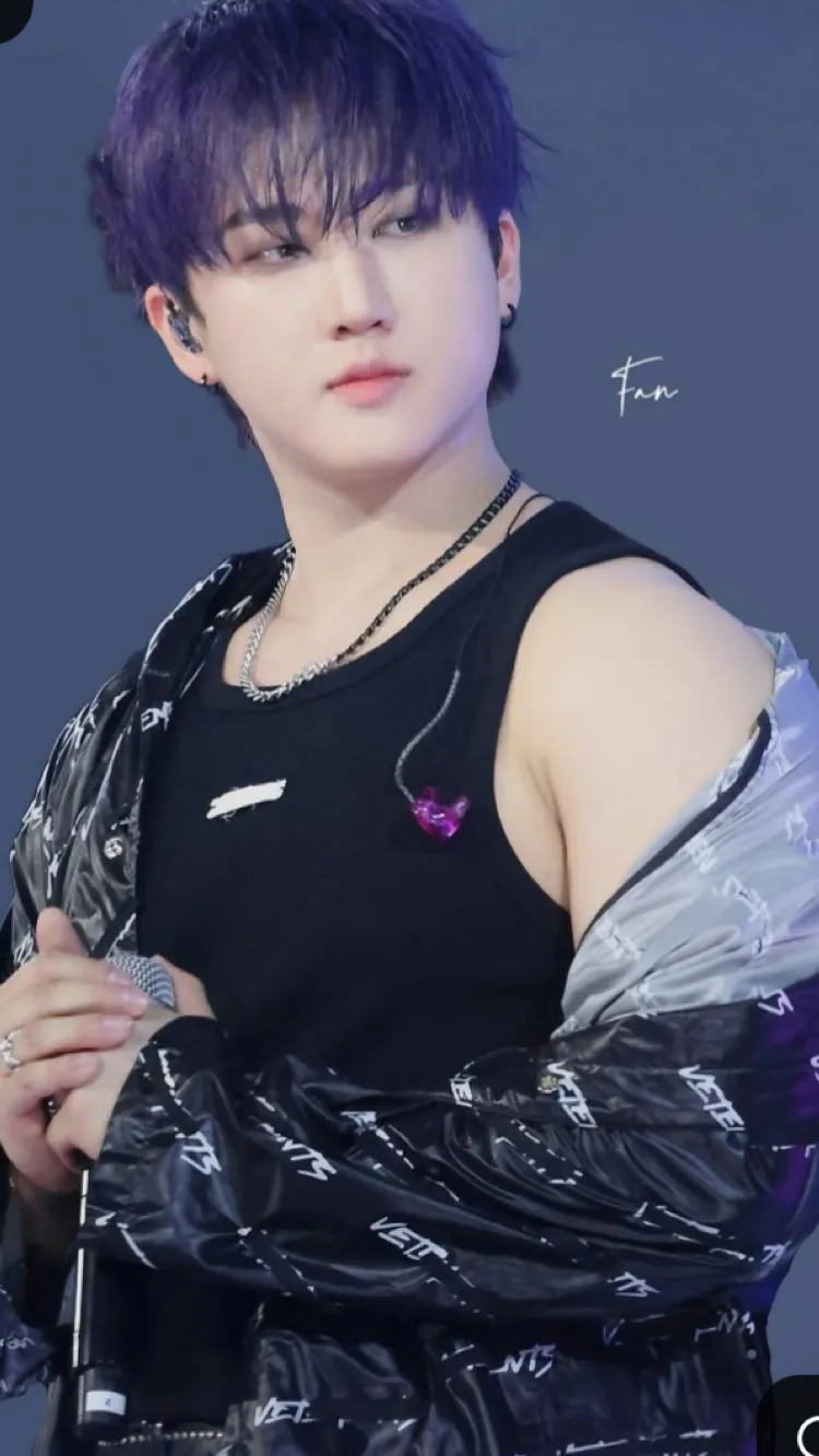ai character: Changbin  background
