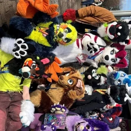 chat with ai character: furries Disneyland
