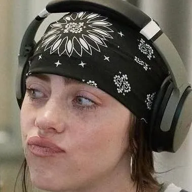 chat with ai character: Billie Eilish