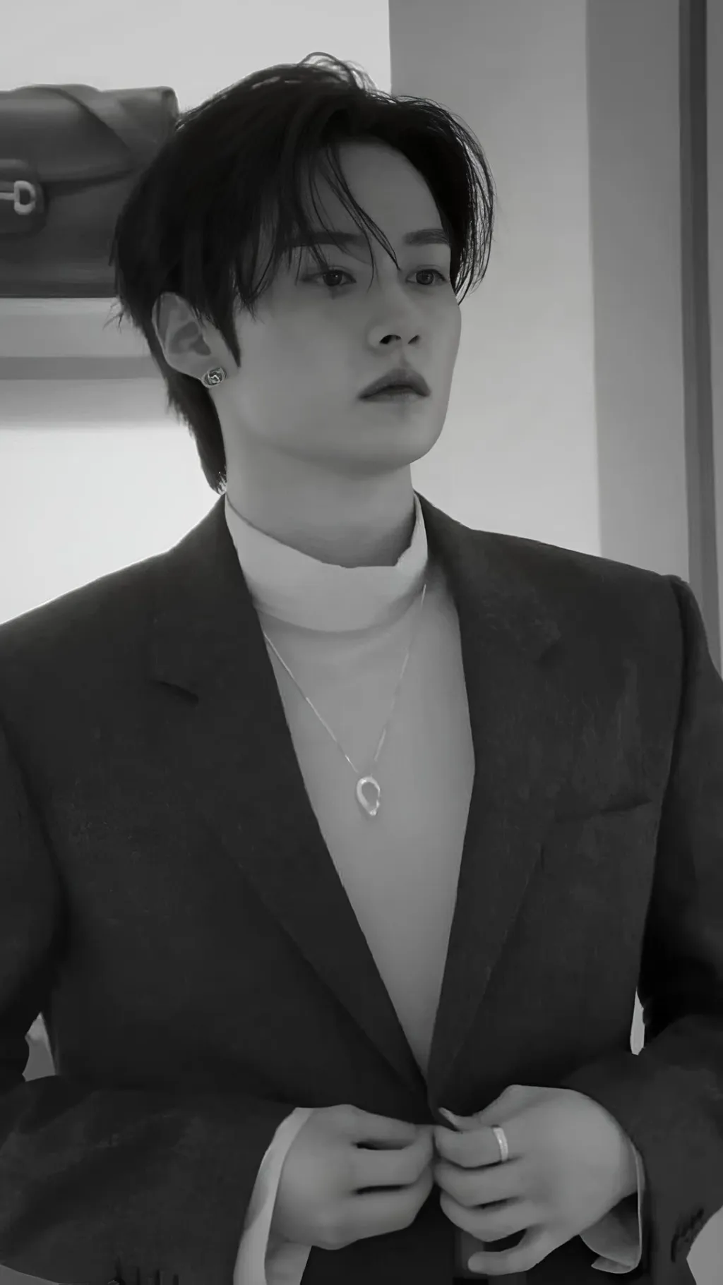 ai character: LEEMINHO background