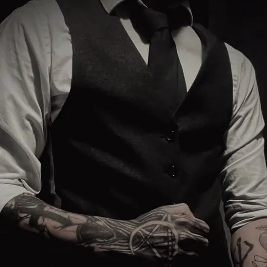chat with ai character: Darrel Moretti