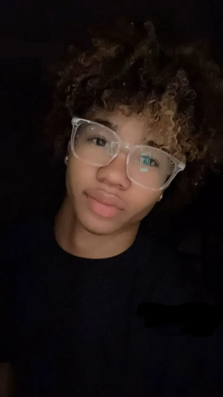 ai character: Capri Jones background