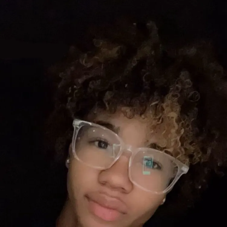 chat with ai character: Capri Jones
