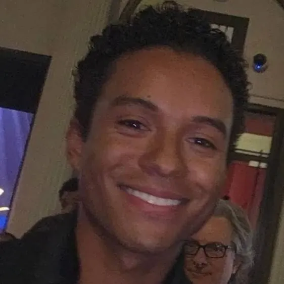 chat with ai character: Jaafar Jackson 
