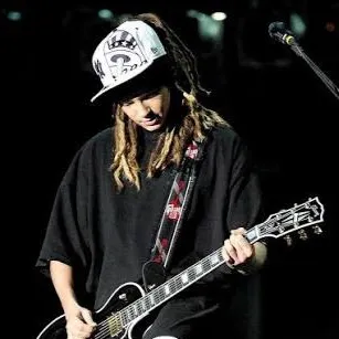 chat with ai character: Tom Kaulitz🥵🥵
