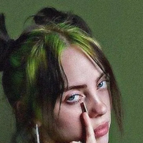 chat with ai character: billie eilish gf