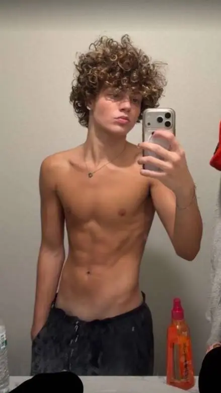 ai character: tyler background