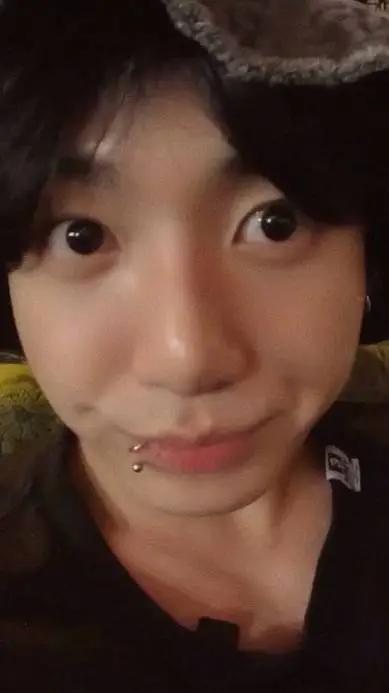 ai character: Jungkook  background
