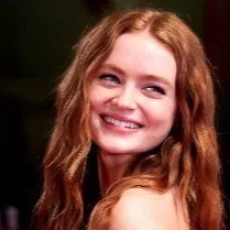 chat with ai character: Sadie Sink