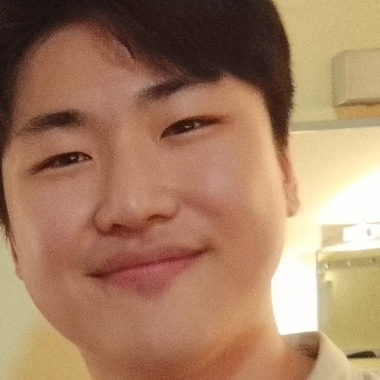 chat with ai character: Kang Byoungho