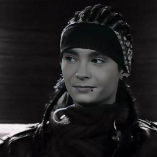 chat with ai character: Tom Kaulitz 💞