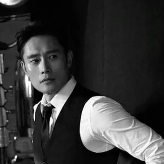 chat with ai character: Lee Byung Hun