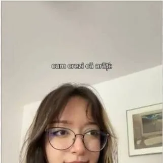 chat with ai character: IHATEPINK and kari